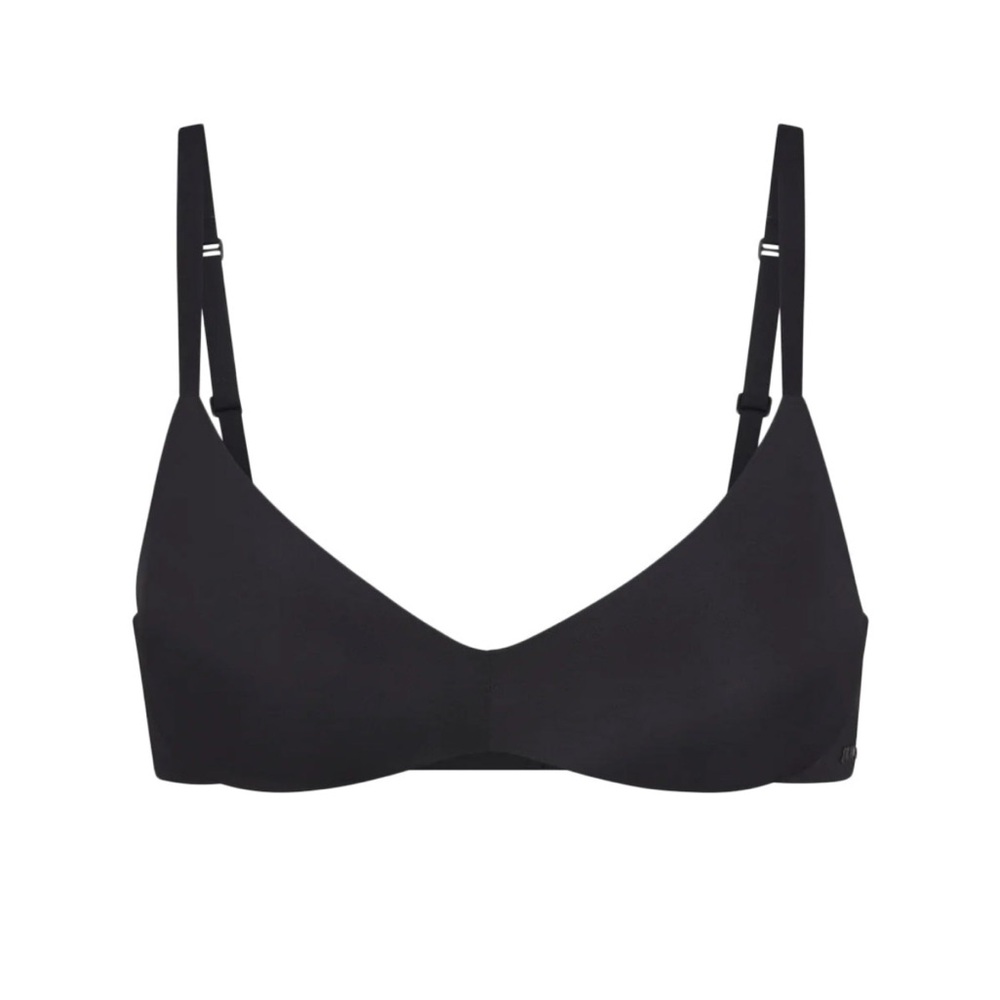 SKIMS WIRELESS BRA